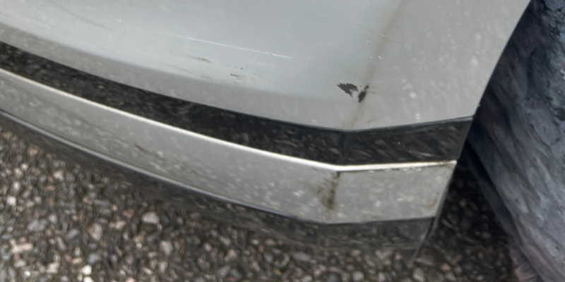 Range Rover Bumper Corner Damage Before